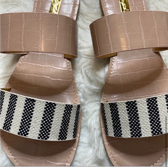 Qupid Sarah Croc Pattern Slide Sandals Beige Gray Size 8 - Picture 8 of 16